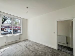 Lounge- click for photo gallery